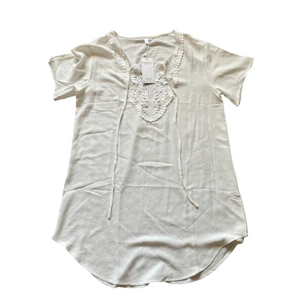 Simple Fun Womens/Teen White Tunic Flowy Crochet around Collar Size Medium - Picture 1 of 6